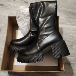 Steve Madden Knee High Boots SIZE 6
