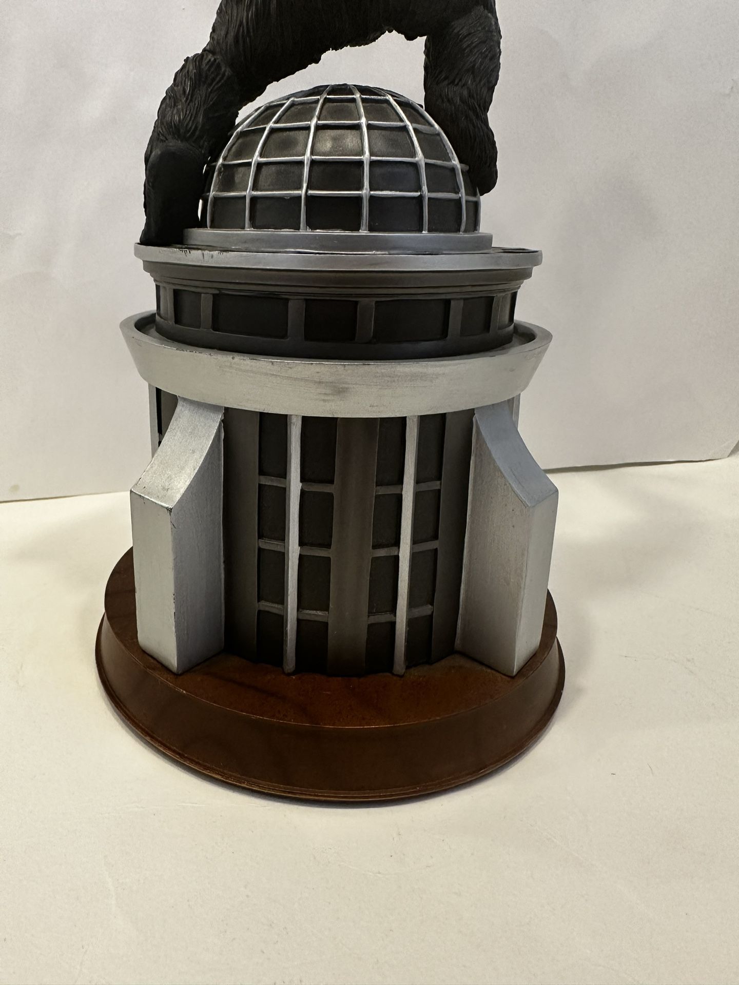 Rare! M. Cooper King Kong statue by Joe Viego #133 Of Only 1000 Made 14x6 Inches