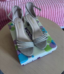 Girls glitter nude heels