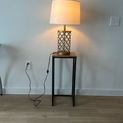 Lamp And Table Set 
