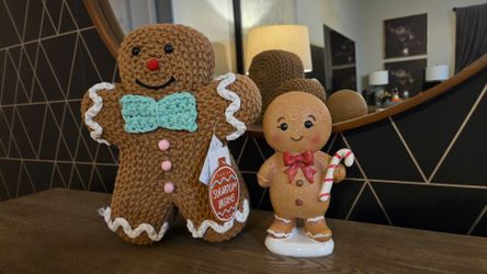 Gingerbread Man Christmas Decor Set of 2