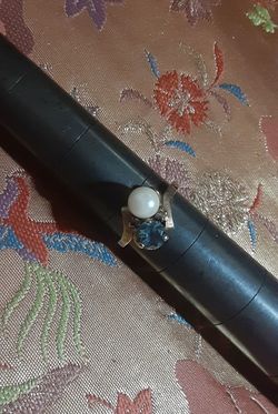 c1960 Pearl & Blue Topaz +  Diamond  Sz 6.5 10k. 3 g