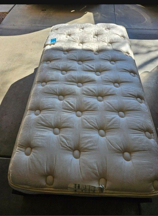 Twin Mattress With Metal Bed Frame