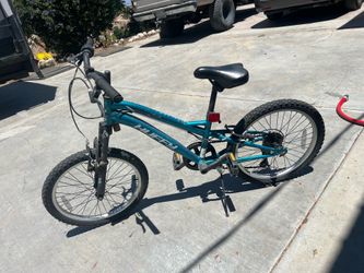 Huffy Highland mountain bike 20 in boys youth