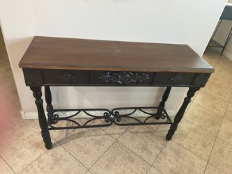 Decorative table