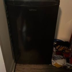 Mini Fridge 