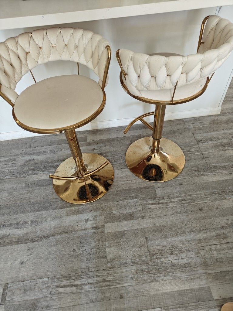 Swivel Bar Stools