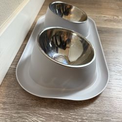 Pet food bowls, dog dish, cat dish, animal food station