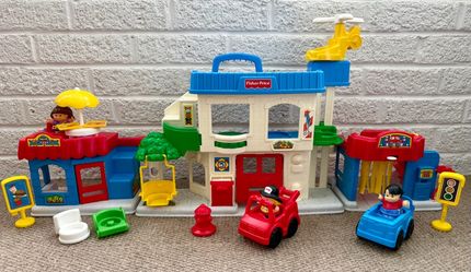Vintage Fisher Price Little People Main Street