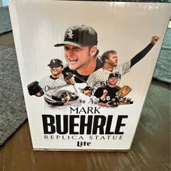 Mark Buehrle Statue 