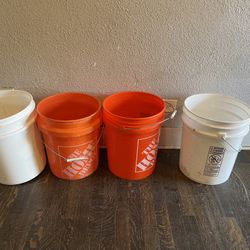 5 Gallon  Homer Bucket