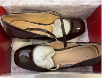 Brand New Journee Womens Okenna Low Heel Square Toe Pumps, Widths Available size 10 WD