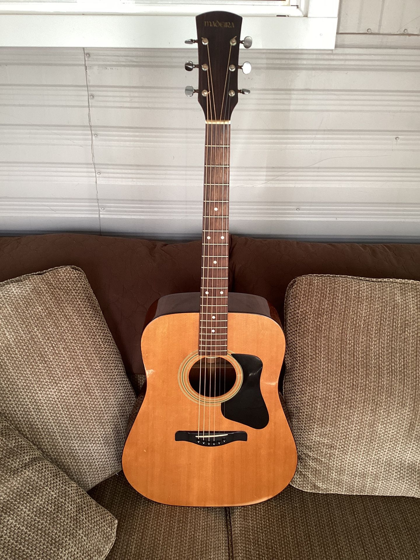 Madeira Acoustic Guitar (Guild)