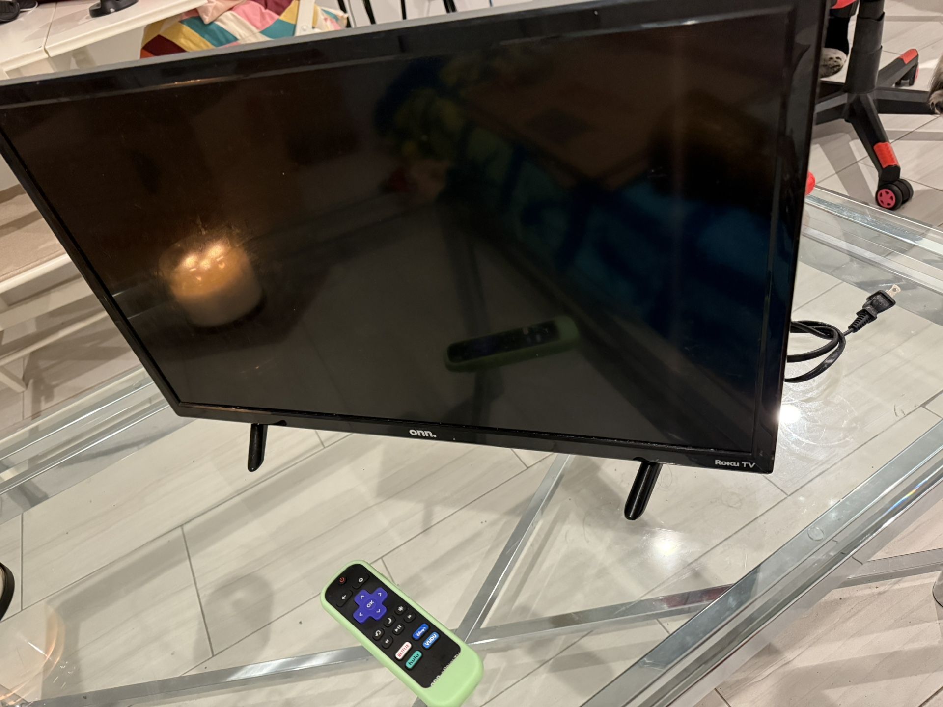 Onn Roku Tv 24” LED Tv