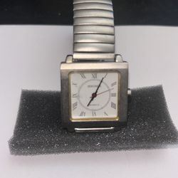 SEKONDA QUARTZ WATCH