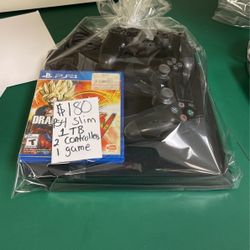 PS4 Slim 1TB Bundle