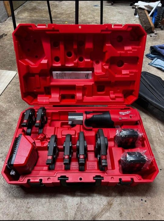 Milwaukee M18 pro press kit (2922-22)