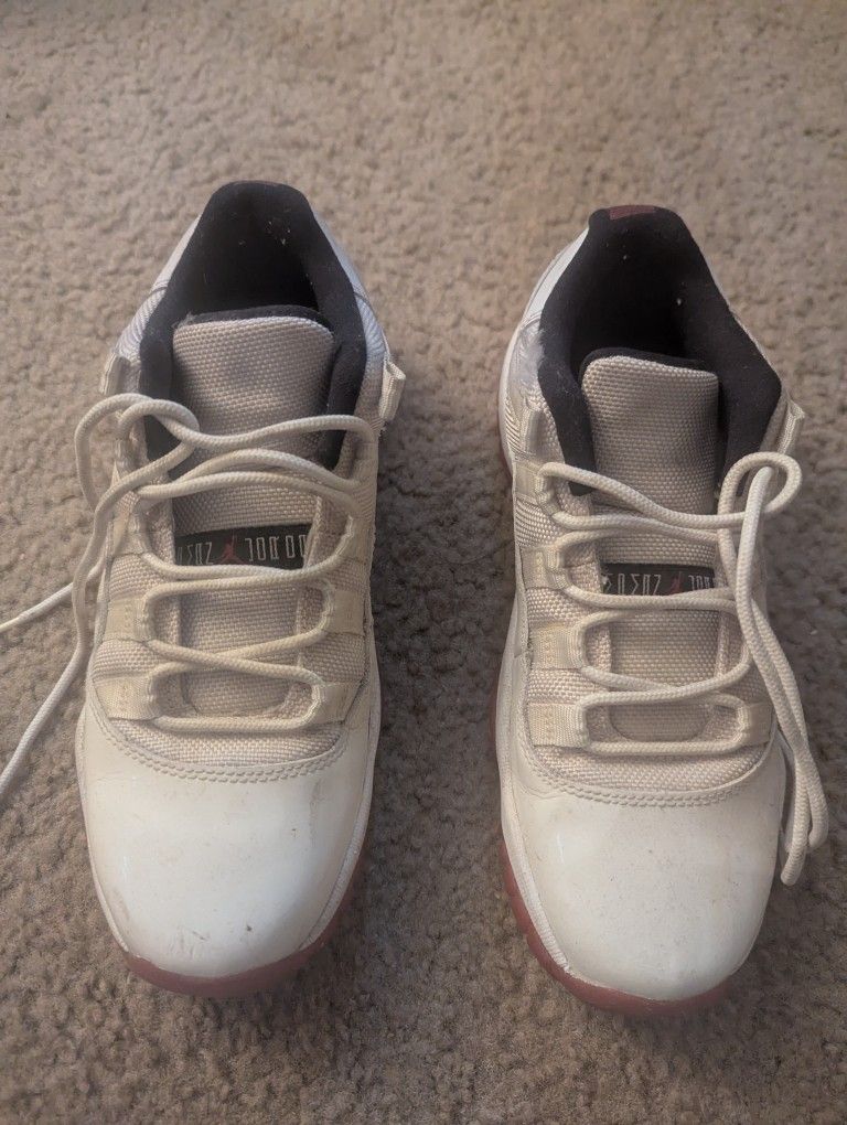 Nike Air Jordan 11 XI Retro Low White Size 5.5 Y