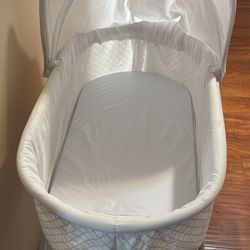Delta Children’s Bassinet