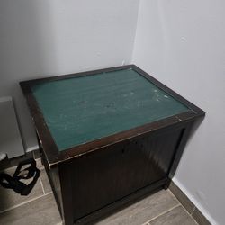 Vintage style chest comes with key