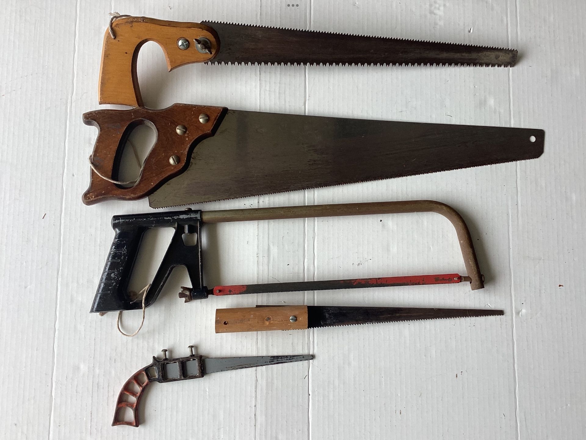 5 Antique + Vintage Handsaws Crosscut Keyhole Pruning Hacksaw Double Edged Preowned
