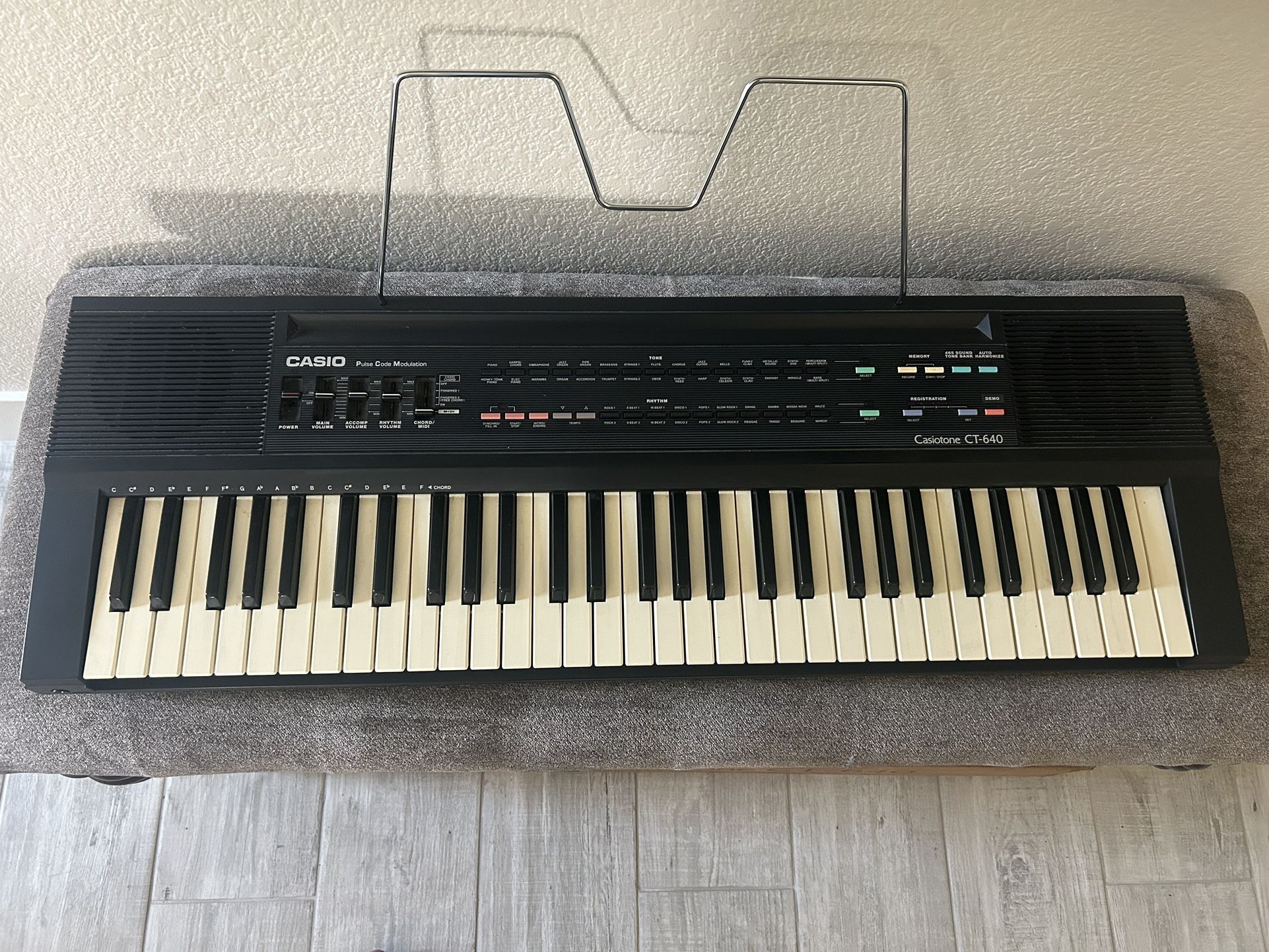 Casio Electric Keyboard 