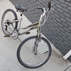 Giant Sedona Mountain Bike - Small