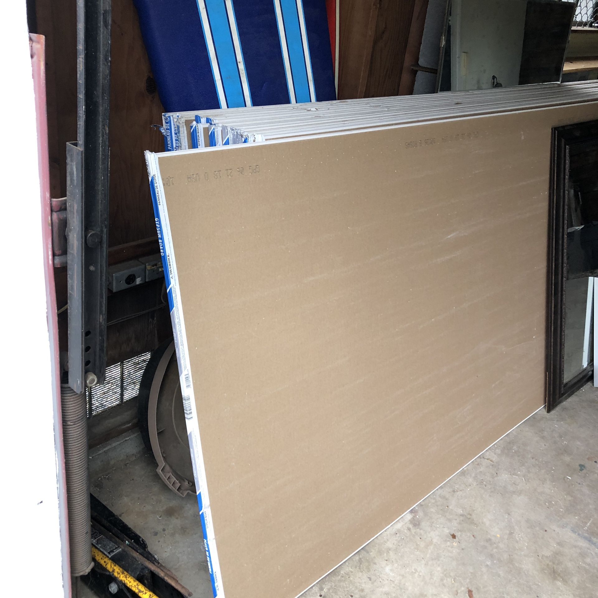 1/4 inch drywall. Cheap! for Sale in WA OfferUp