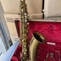 Saxophone in great working condition!