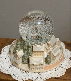 Lenox Villages Around The World Musical Snow Globe