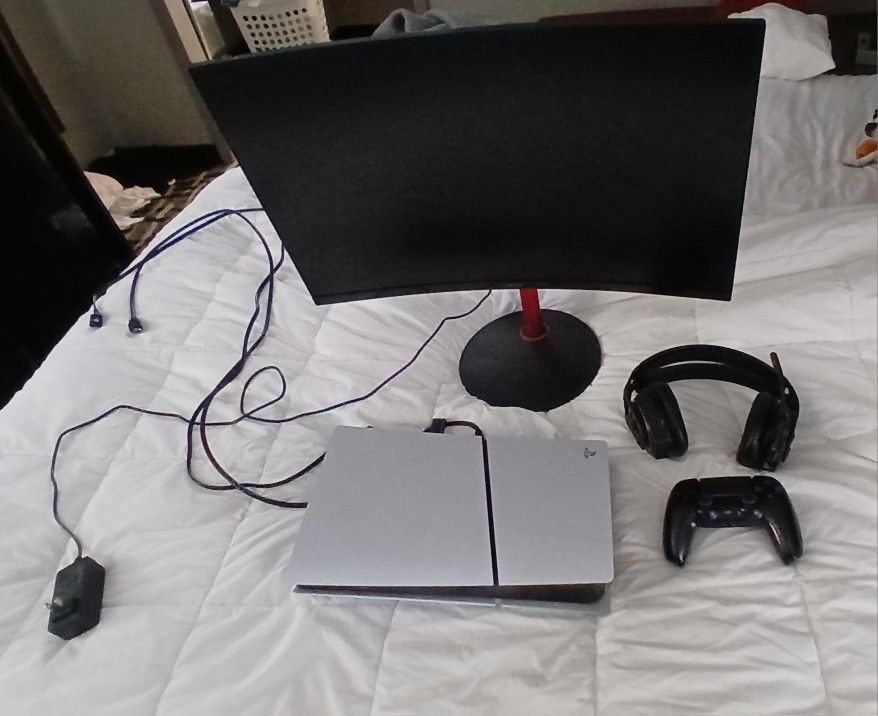 1tb Ps5 Disc Version, 30in Acer Monitor, Rig 800 Pro Gaming Headse, Ps5 Controller.