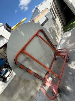 Marble round tables 46”