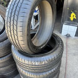 Goodyear 235/45/19 Run flat 