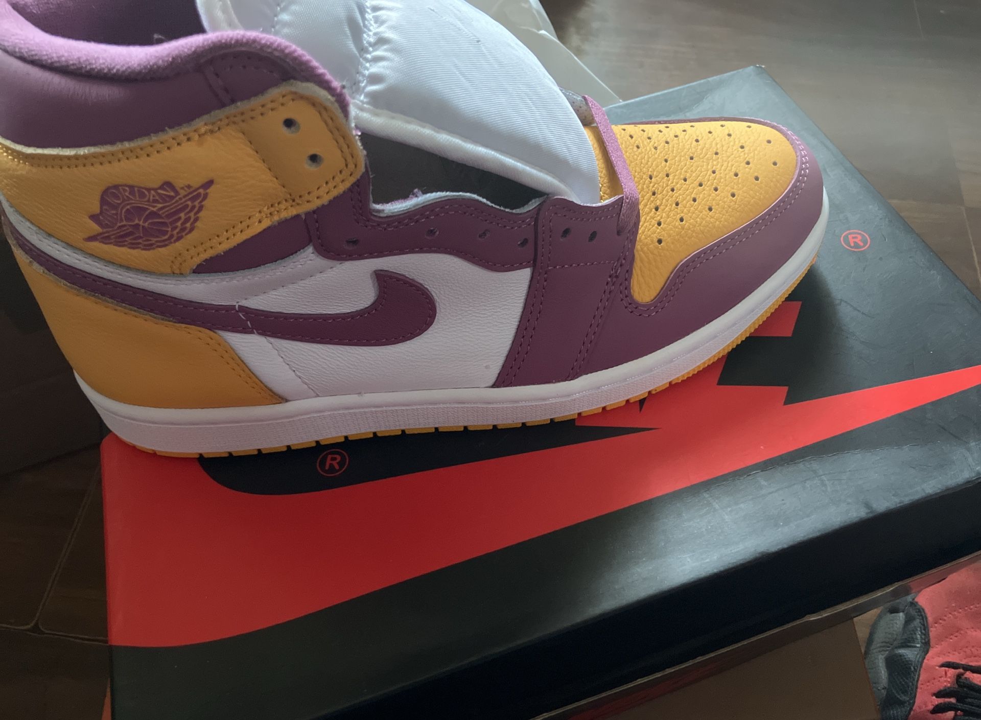 Air Jordan 1 Retro High OG (Brotherhood)