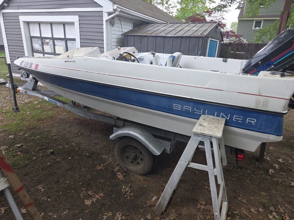 1988 Bayliner Capri