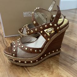 Amazing Michael Kors Shoes Like new