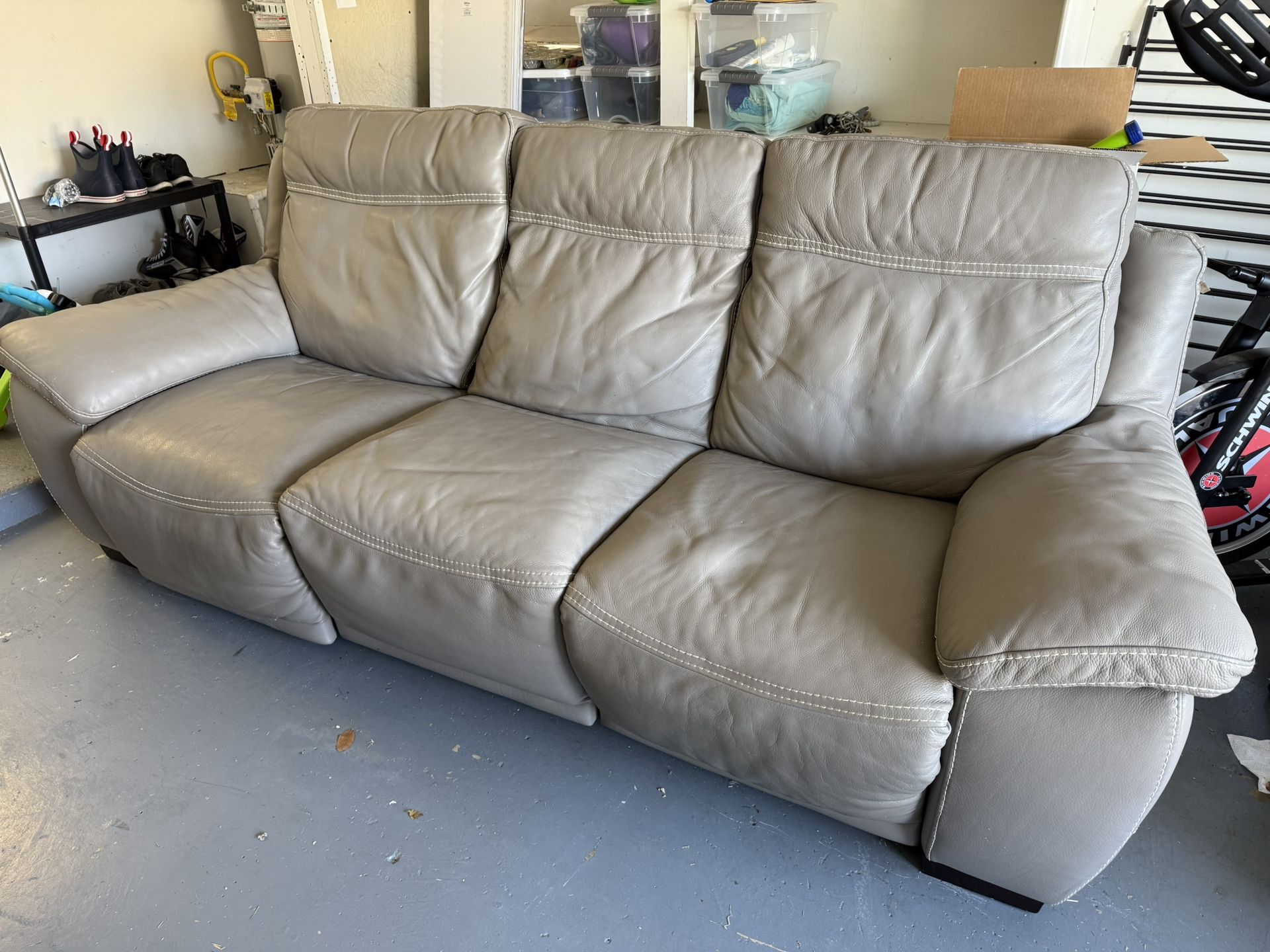 Natuzzi Leather Reclining Couch And Chair