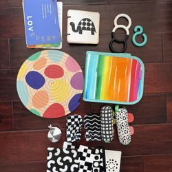 Lovevery Playkits And 0-6 Months 