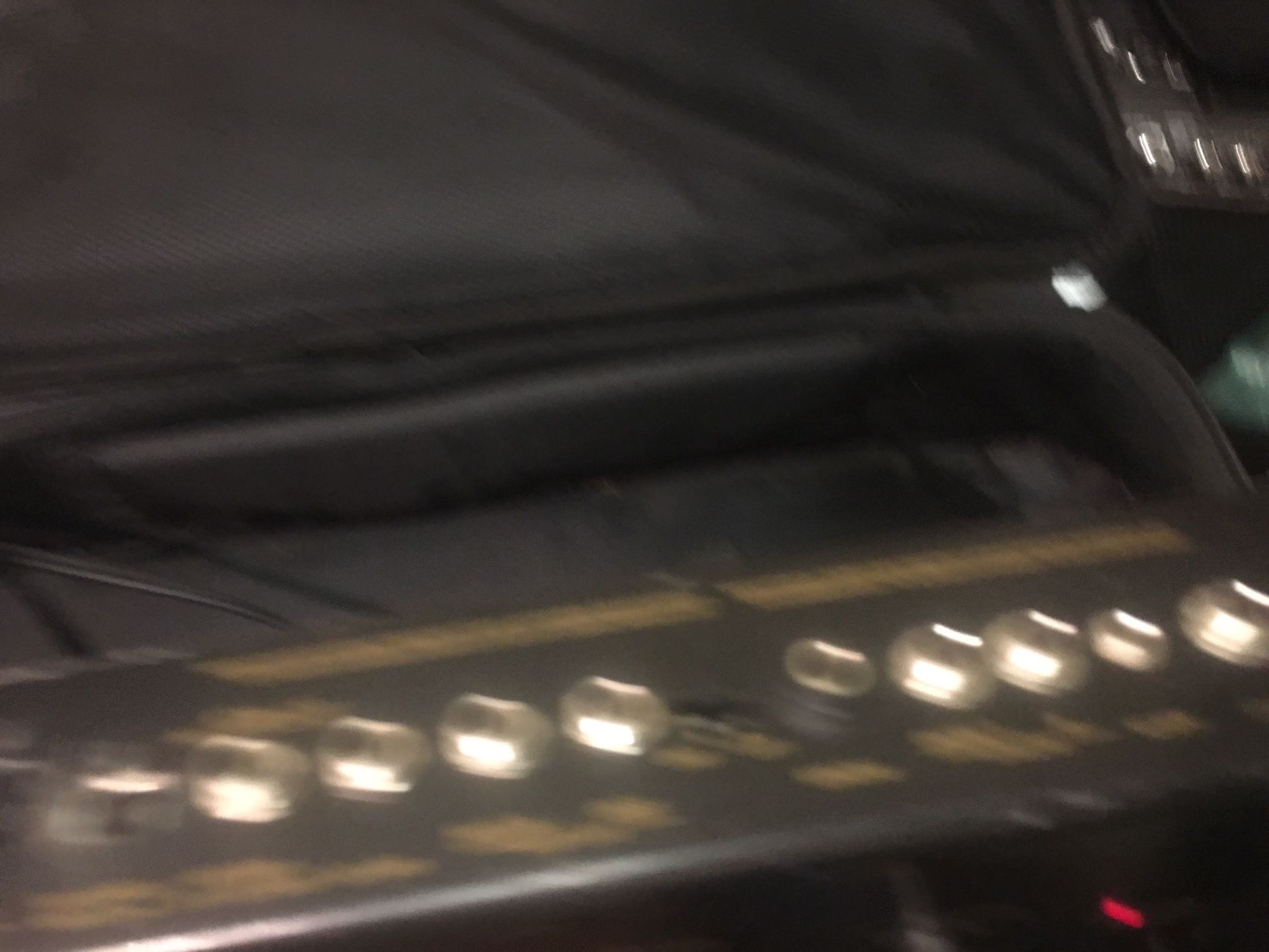 BOSS GT100 GUITAR EFFECTS