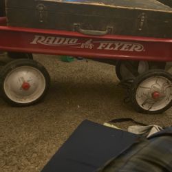 Radio Flyer Wagon 60$ Firm 