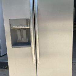 Whirlpool Stainless Side by Side Fridge