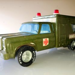 1970s Vtg NYLINT USA Pressed Steel CHEVY ARMY AMBULANCE