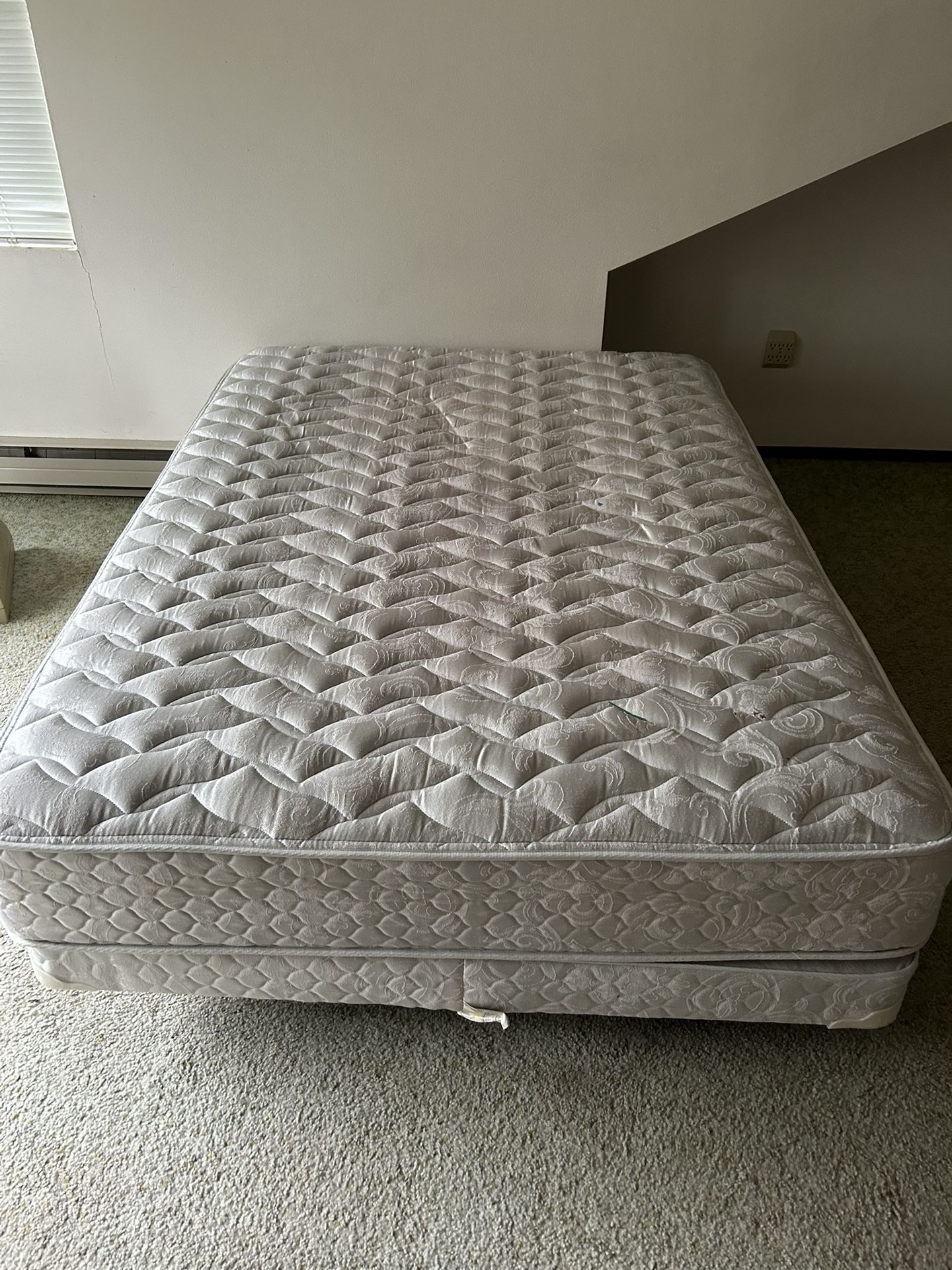 FREE : Full Size Mattress.boxspeing And Frame. Also Free Queen And Box spring