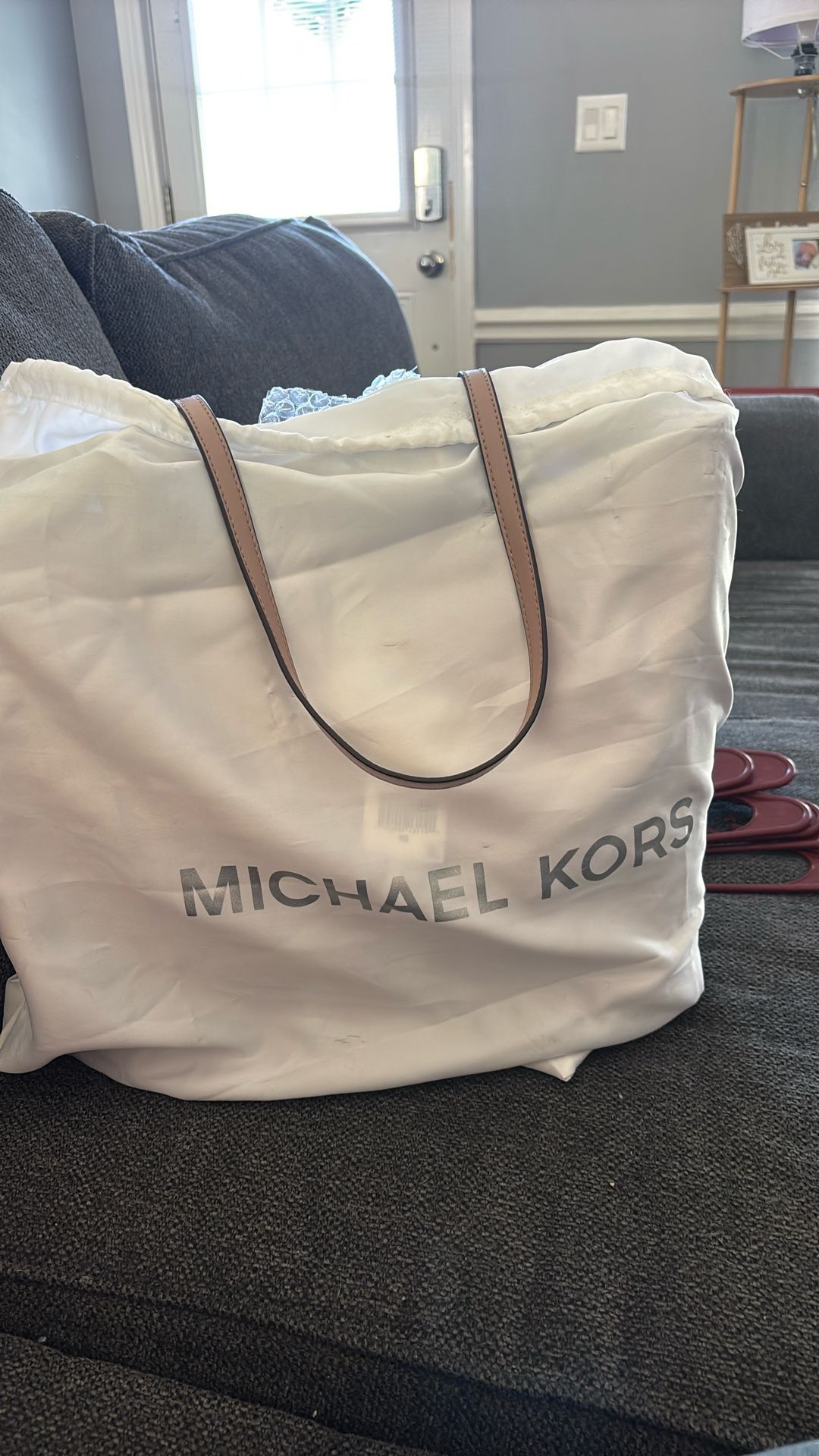 BRAND NEW MICHAEL KORS PURSE FROM DILLARDS