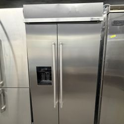 Kitchen Aid Side By Side Built In 42” Refrigerator Water & Ice