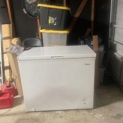 Deep freezer