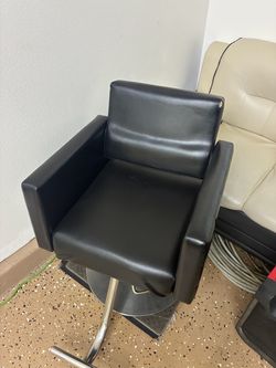 Barber chair