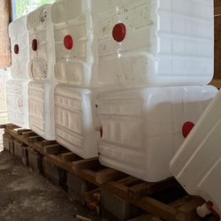 Water containers 275 Gallon Heavy Duty 45 $ea