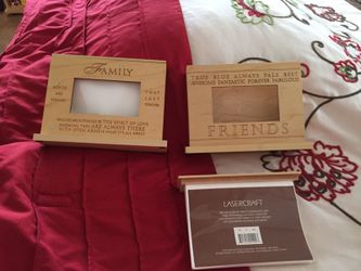 Awesome picture holders!!would look perfect on your mantle!