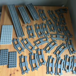 Lego Duplo Large Lot Tracks Ramps Baseplates Gray Nice Variety 